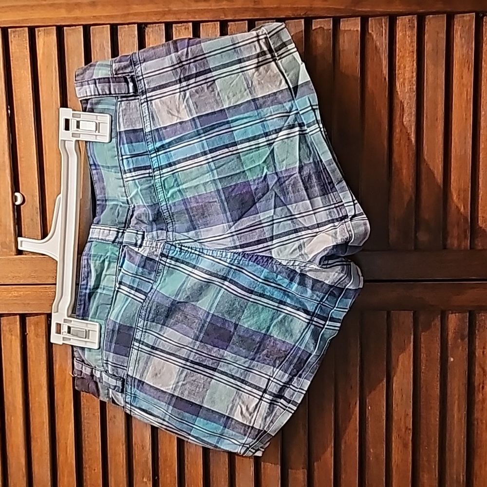 Younique plaid shorts - Picture 4 of 4